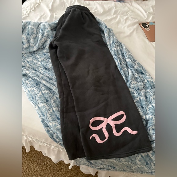 Edikted Pink Bow Sweat Set - Picture 3 of 4